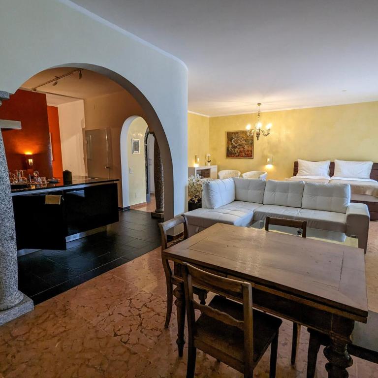 Boutique Hotel Albergo Brione - Suite con Vista Lago - 9