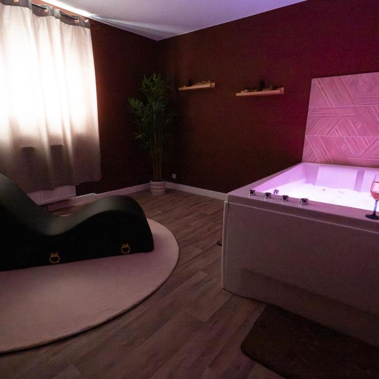 LOVE ROOM - 3 DÉSIRS - Entre Passion, Tentation et Évasion - Appartamento con 1 Camera da Letto - 14
