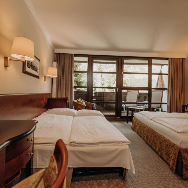 Familienhotel Sonngastein - Familienzimmer (2 Erwachsene + 2 Kinder bis 12 Jahre) - 1