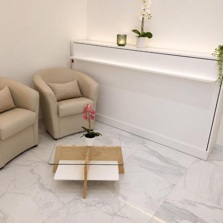 Salerno Center Luxury Apartment - Appartamento con 2 Camere da Letto - 21