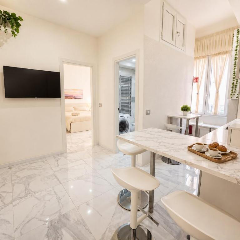 Salerno Center Luxury Apartment - Appartamento con 2 Camere da Letto - 10