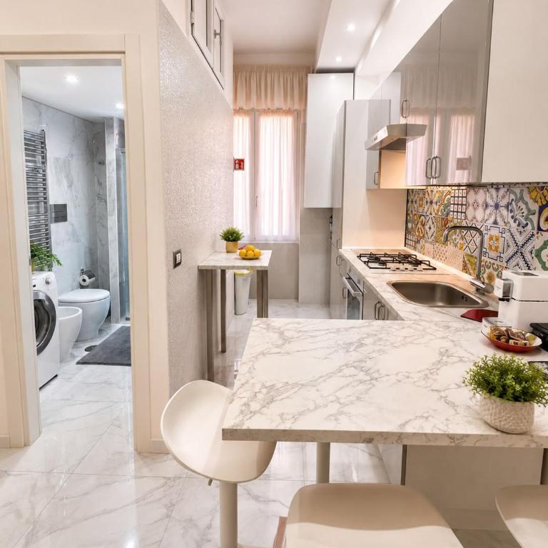 Salerno Center Luxury Apartment - Appartamento con 2 Camere da Letto - 4