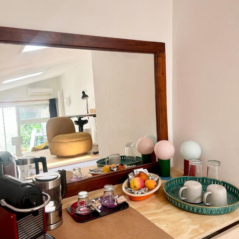 Garden studio in Livorno old town by sea & ferry - One-Bedroom Apartment - 5