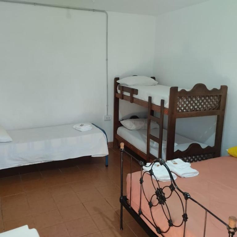Hostal San Jorge - Habitación Familiar Estándar - 1