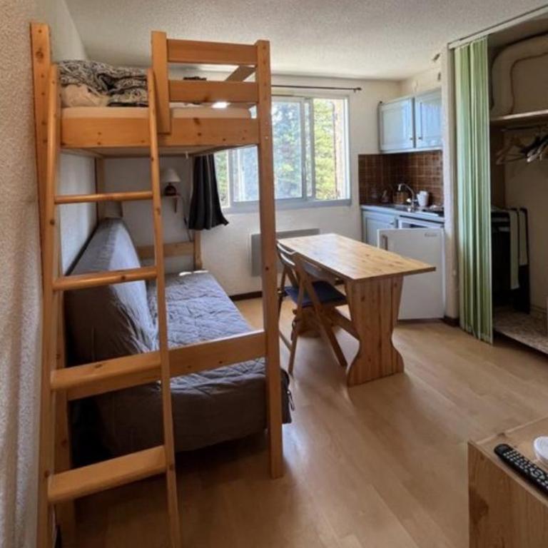 Studette Chabanon - One-Bedroom Apartment - 2