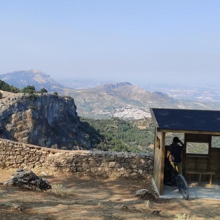 ALOJAMIENTO YOLANDA CAZORLA - Apartamento con vistas a las montañas - 5