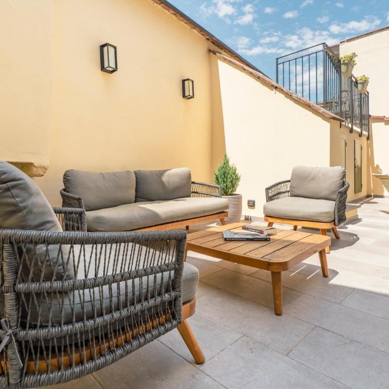 Design Florence Suite with large terrace - Two-Bedroom Apartment - 65