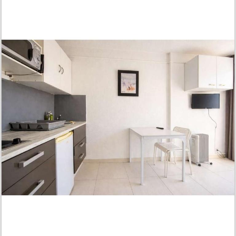 Studio 100 m de la mer - Appartement 1 Chambre - 4