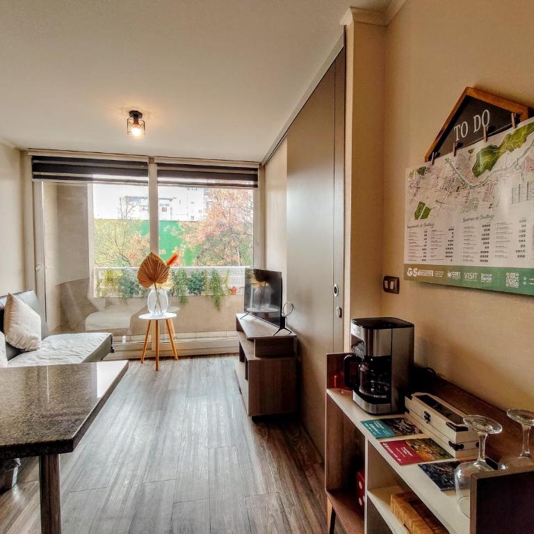 Moderno Depto en Santiago Centro Wine and Cheese Experience - One-Bedroom Apartment with Balcony and City View - 4
