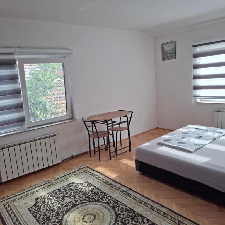 Apartman Mickey - Dvokrevetna Soba sa Bračnim Krevetom i Sopstvenim Kupatilom - 3