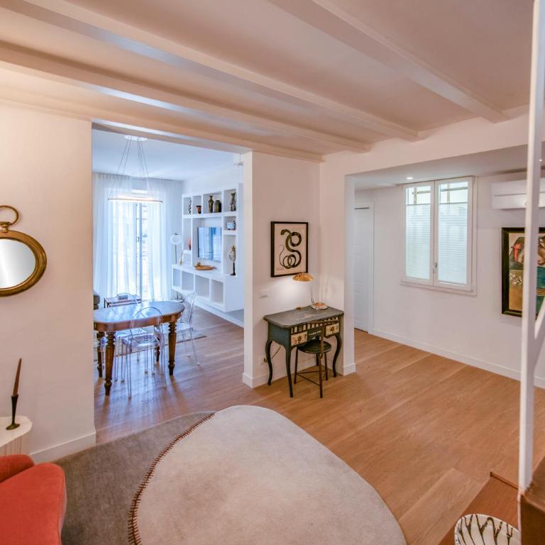 Giotto House - Appartamento con 2 Camere da Letto - 85