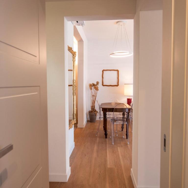 Giotto House - Appartamento con 2 Camere da Letto - 95