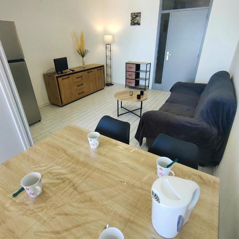 Appartement T3 face mer, central et plage parking 6ARAX - Appartement 2 Chambres avec Balcon et Vue sur la Mer - 5