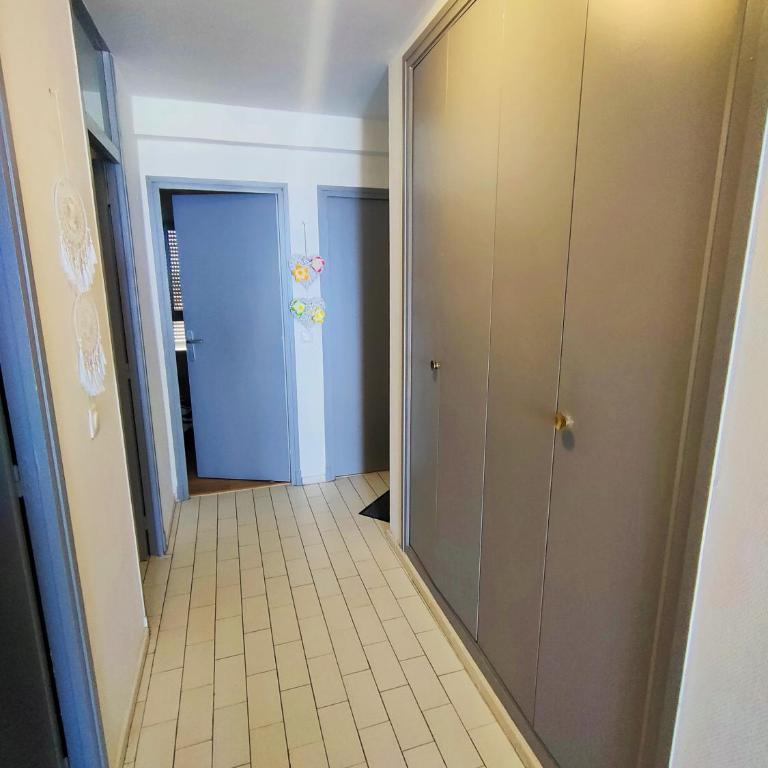 Appartement T3 face mer, central et plage parking 6ARAX - Appartement 2 Chambres avec Balcon et Vue sur la Mer - 8