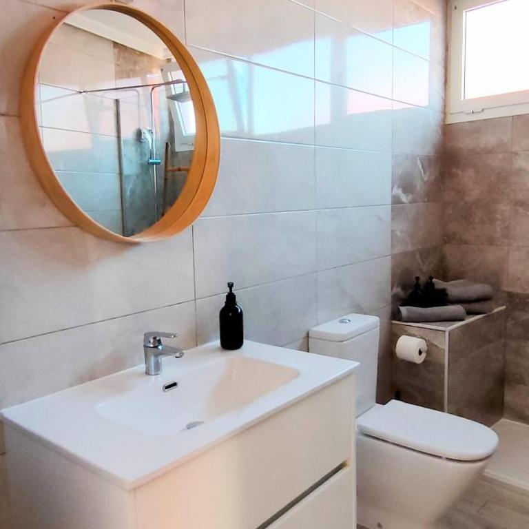 Casa Girasoles terraza patio aire acondicionado - Two-Bedroom House - 11