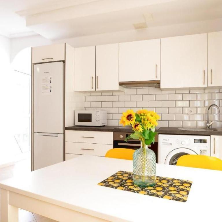 Casa Girasoles terraza patio aire acondicionado - Two-Bedroom House - 15