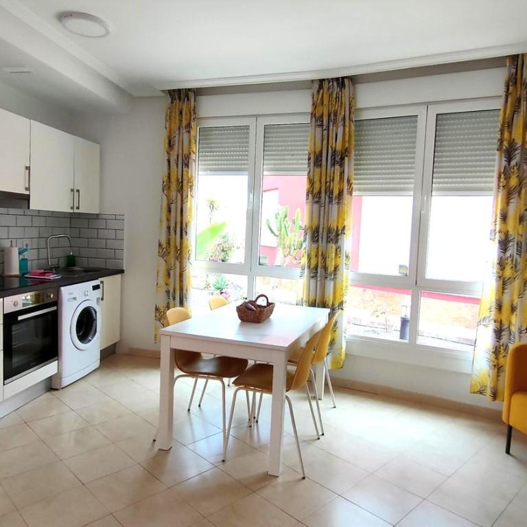 Casa Girasoles terraza patio aire acondicionado - Two-Bedroom House - 26