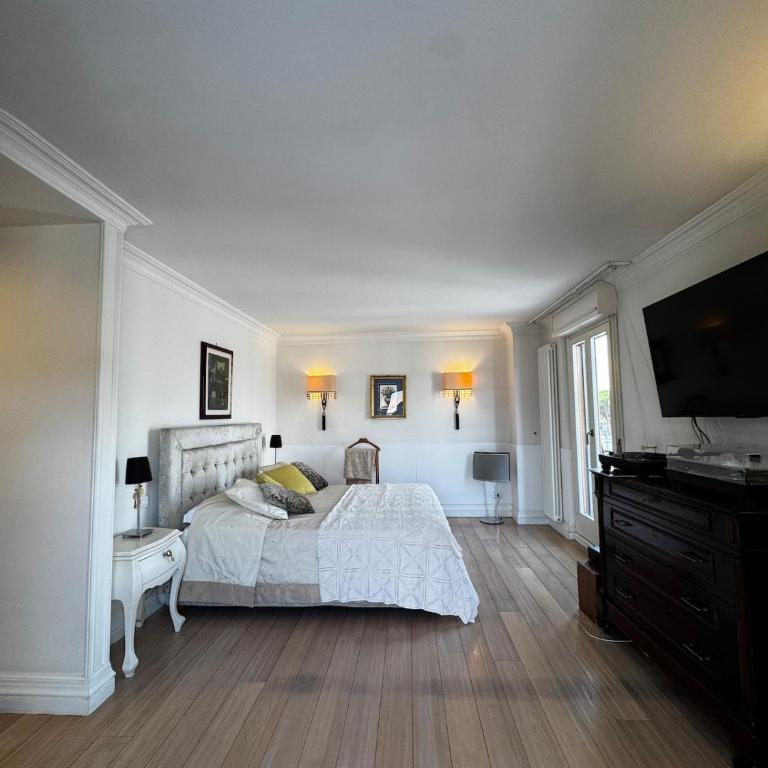 Torre Gaia Suite - Metro C Roma - Appartamento con 1 Camera da Letto - 2