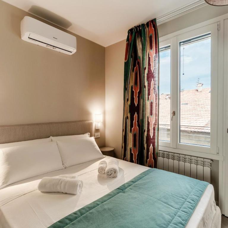 Aqua Luxury Rooms - Doppelzimmer mit Balkon - 3