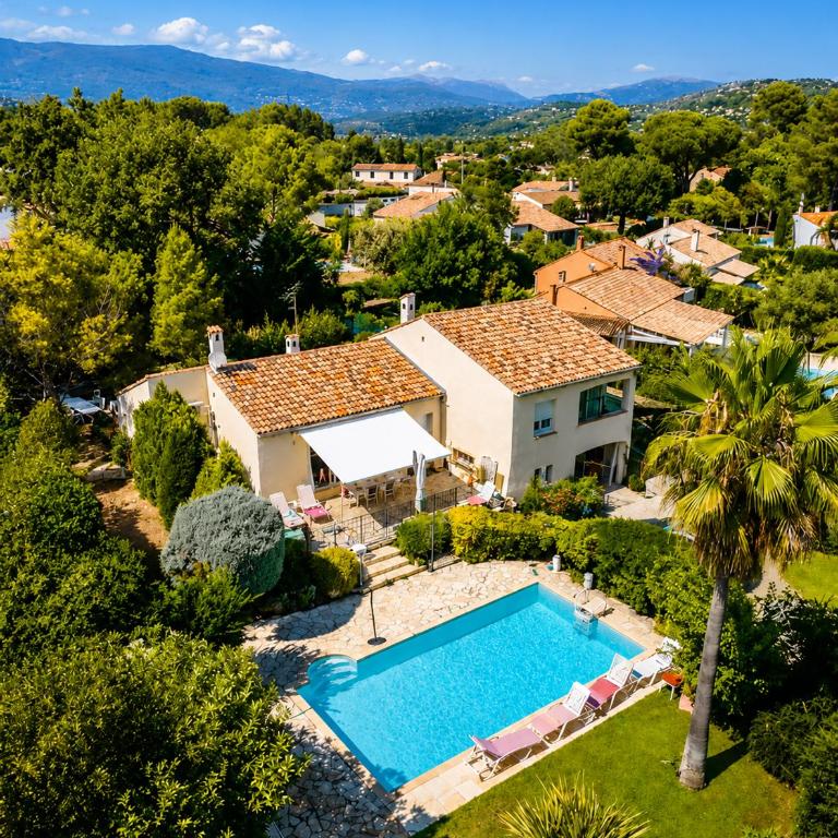 Grande villa climatisée avec piscine privée à Mougins proche Cannes - Villa - 1