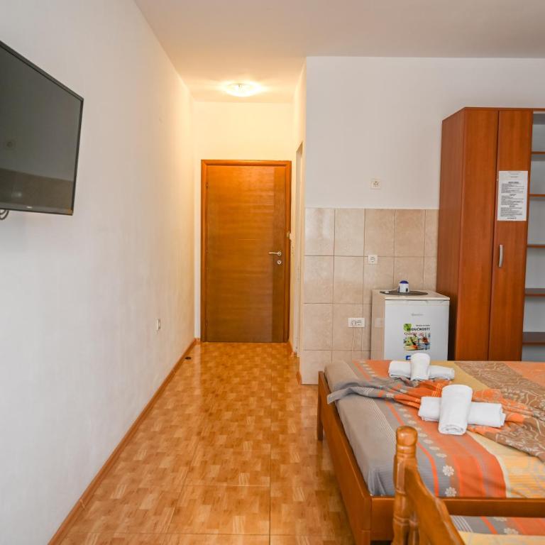 Apartman Amin&Amina - Komfor Trokrevetna Soba - 5