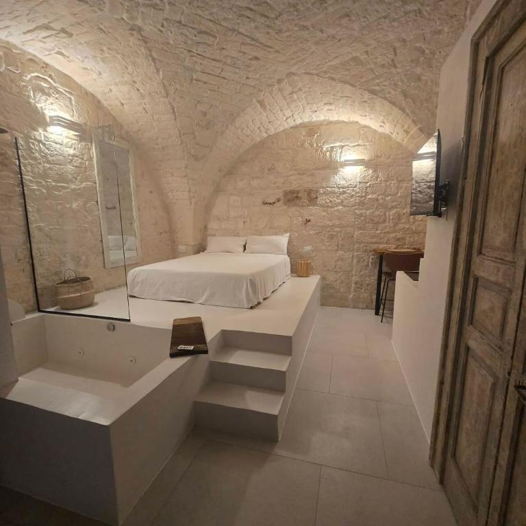 Amantía suites Jacuzzi Ostuni - Monolocale Matrimoniale Deluxe - 4