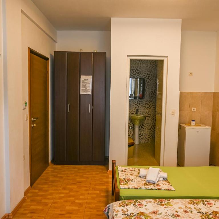 Apartman Amin&Amina - Komfor Trokrevetna Soba - 5