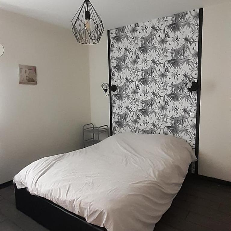 Grande maison plain pied,campagne, proche A7,parking privé, idéal pro et famille nombreuse - Villa - 4