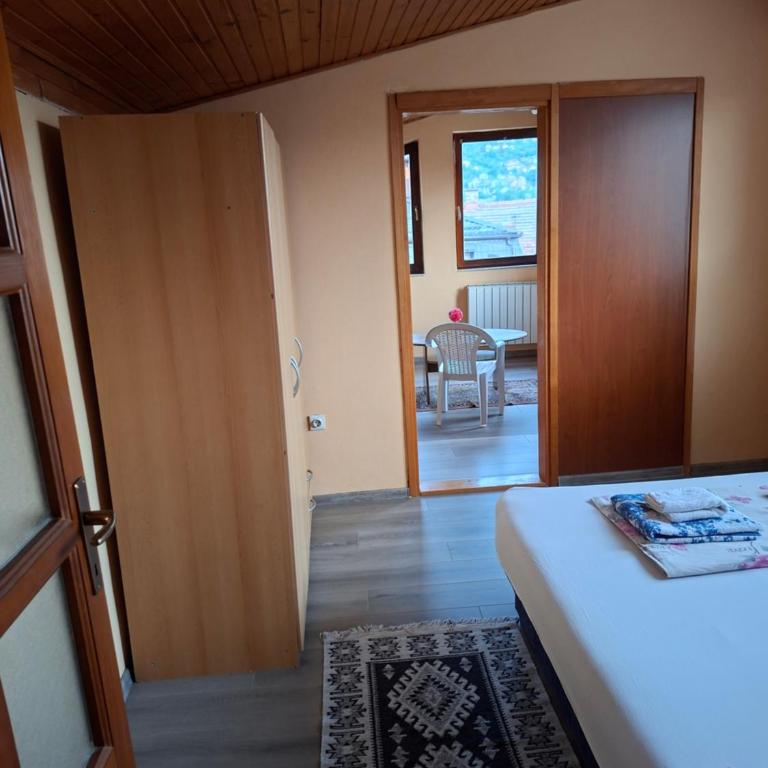 Apartman Mickey - Standardna Dvokrevetna Soba sa Bračnim Krevetom - 14