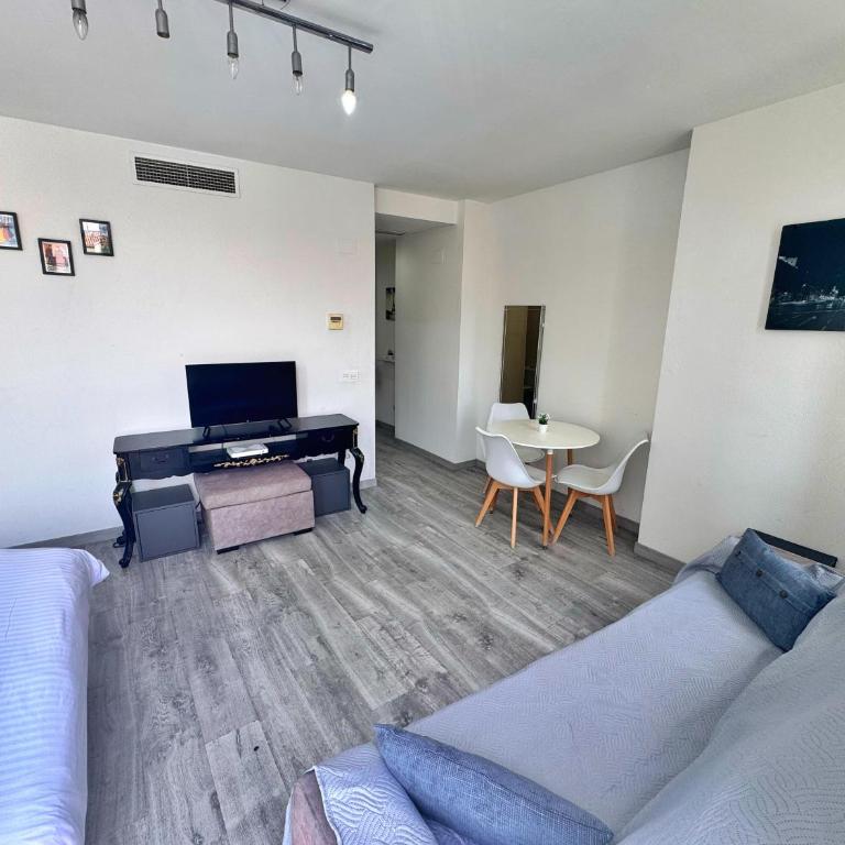 Estudio en Plaza Vara del Rey - Apartment mit 1 Schlafzimmer - 4