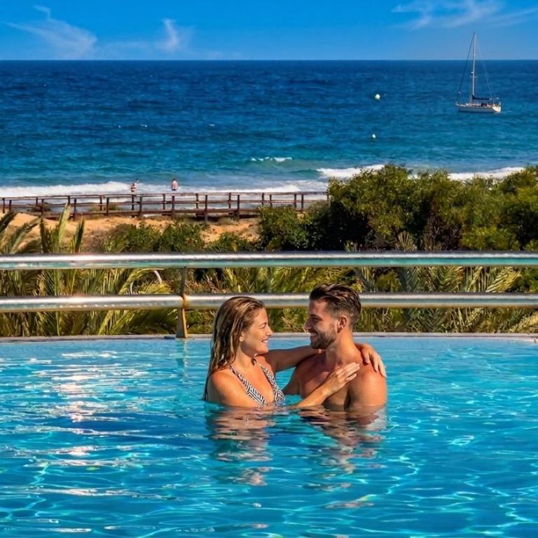Atico Nuevo Piscina Infinita 8 min Aeropuerto - Two-Bedroom Apartment - 5