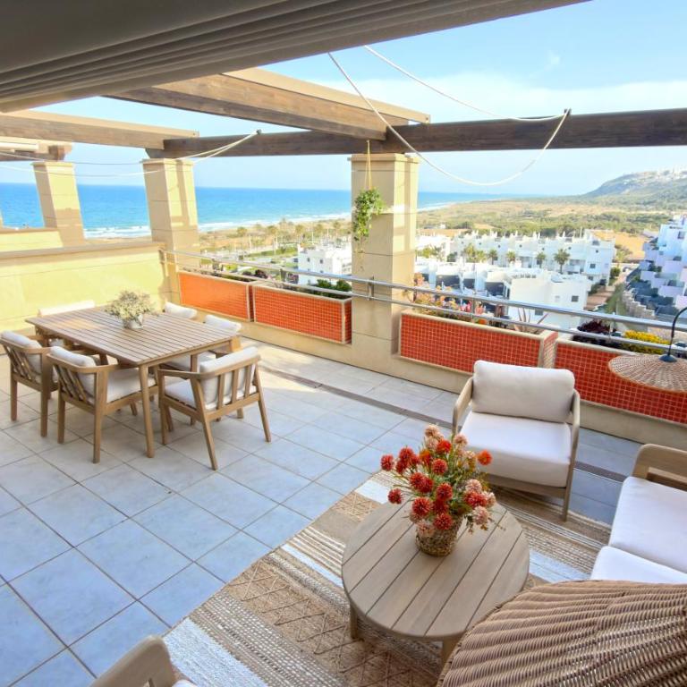 Atico Nuevo Piscina Infinita 8 min Aeropuerto - Two-Bedroom Apartment - 34