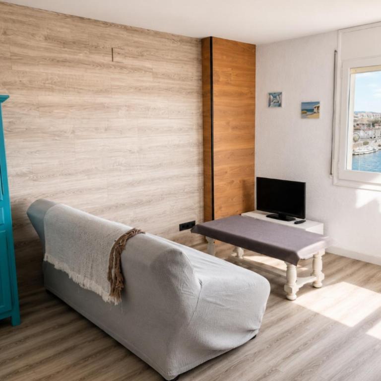 Modern apartment with canal views in Empuriabrava - Terrace & WiFi - Apartment mit 1 Schlafzimmer - 4