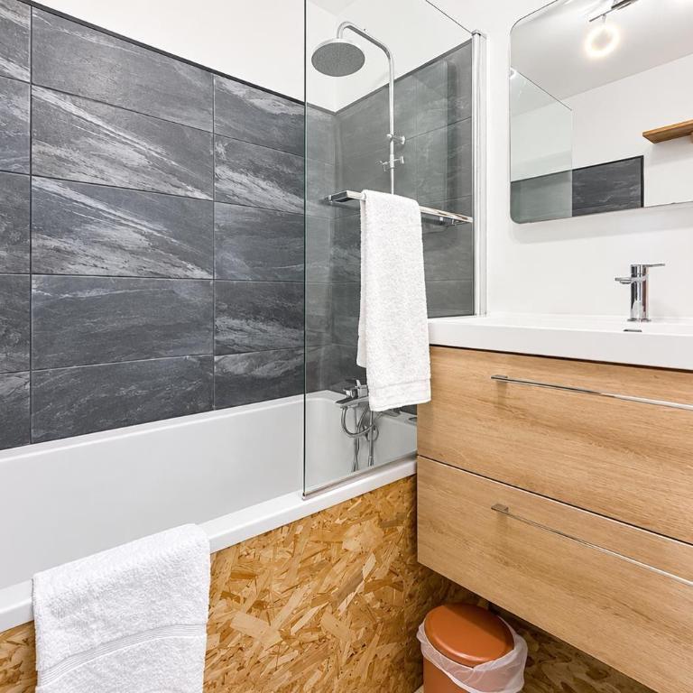 T2 Reims Gare Centre - parking et terrasse Cosy - Apartamento de 1 dormitorio - 4