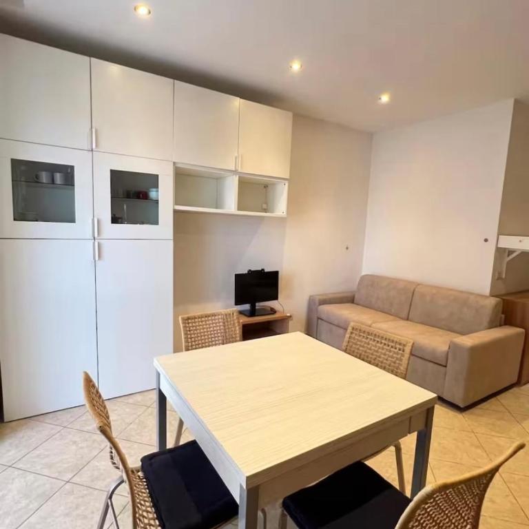 Amadeo apartment FREE WIFI - Appartamento con 2 Camere da Letto - 13