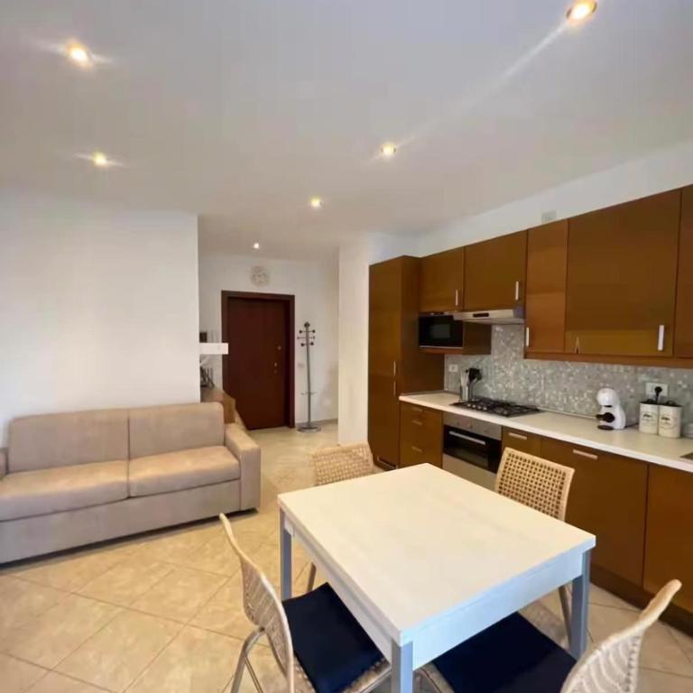 Amadeo apartment FREE WIFI - Appartamento con 2 Camere da Letto - 11