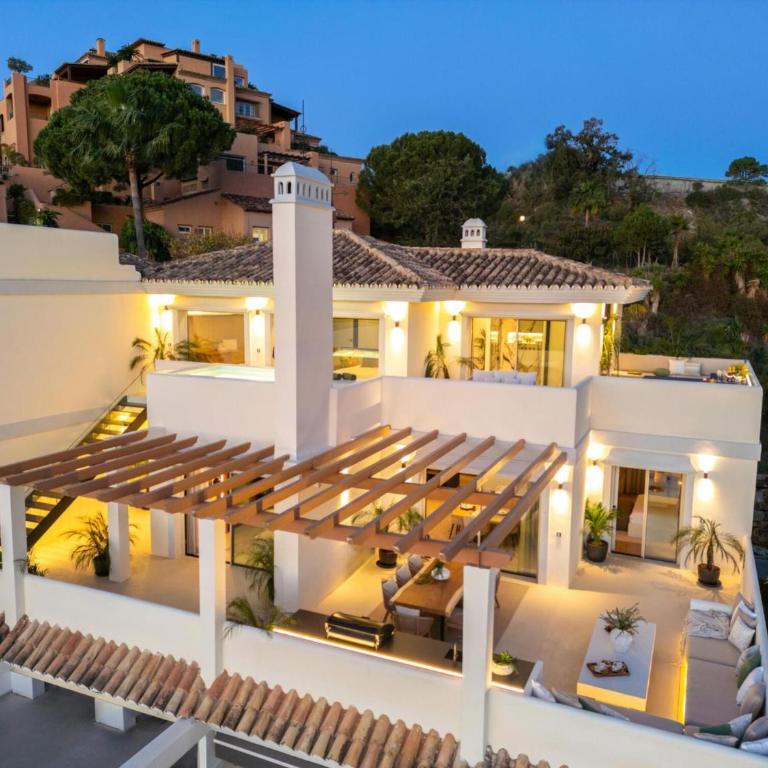 Atico en Los Belvederes - Three-Bedroom Apartment - 1