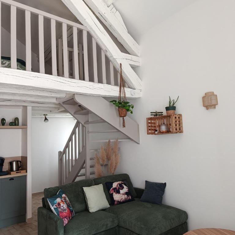 Escale tranquille en bord de Loire, joli cocon rénové, bien situé, fauteuil massant - Appartement 1 Chambre - 1