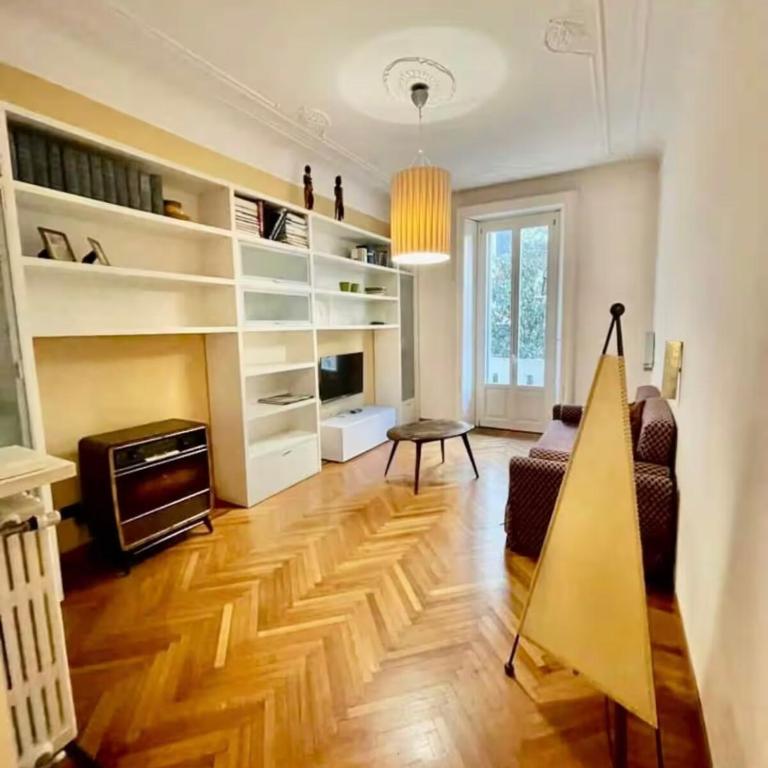 Gae Aulenti House Free WI-FI - Appartamento con 2 Camere da Letto - 1