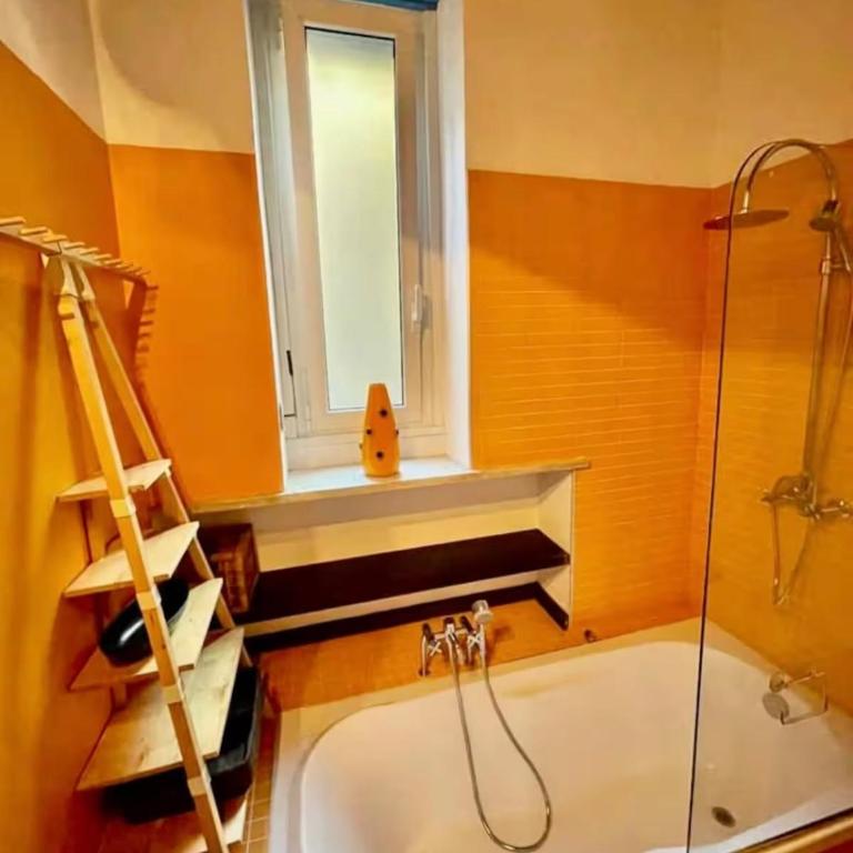 Gae Aulenti House Free WI-FI - Appartamento con 2 Camere da Letto - 14