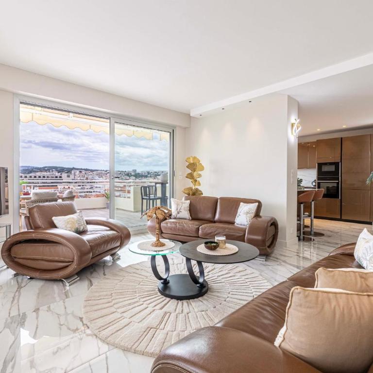 45 CROISETTE - Luxurious 3-bedroom Croisette terrace and sea view - Appartement 3 Chambres avec Vue sur le Port - 3