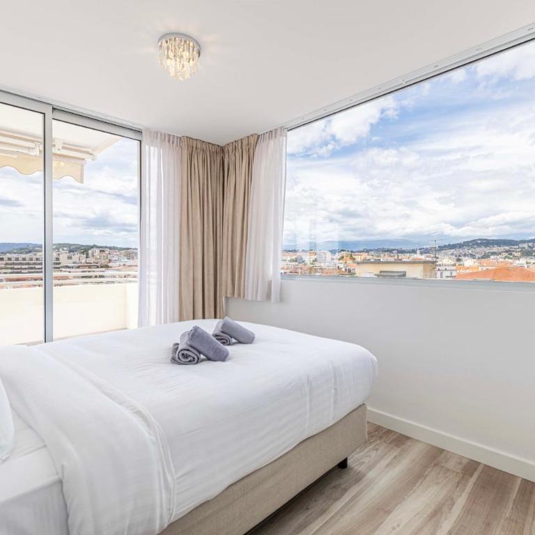 45 CROISETTE - Luxurious 3-bedroom Croisette terrace and sea view - Appartement 3 Chambres avec Vue sur le Port - 9