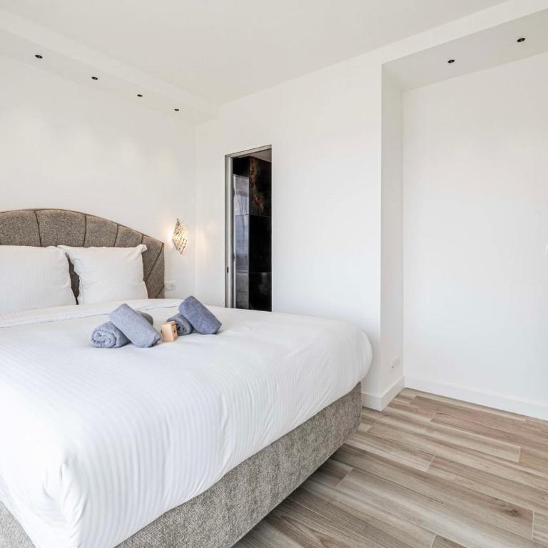 45 CROISETTE - Luxurious 3-bedroom Croisette terrace and sea view - Appartement 3 Chambres avec Vue sur le Port - 8