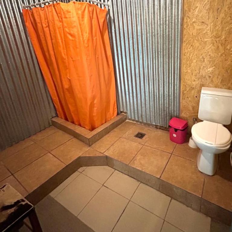 Hostal Humahuaca - Habitación Familiar con baño privado - 4