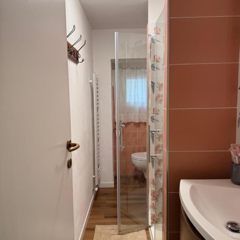 Cozy Apartment Near Lake Como With Parking - Appartamento con 1 Camera da Letto - 22