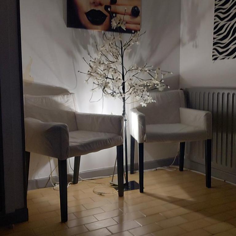 a 10 metres de la plage T2 avec clim Internet et Parking Gratuit devant Residence face a la Mer - Appartement 1 Chambre - 11