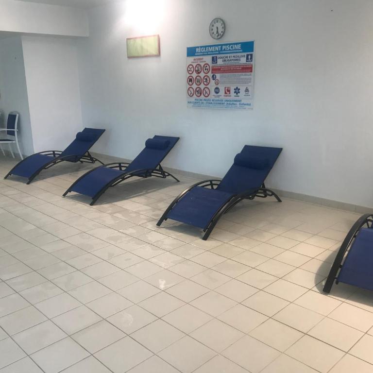 Appartement 6 personnes - Deux chambres - 36 M2 - Balcons 8 M2 sur pistes - Pieds des pistes - Piscine - B 102 - Terrasses de la Bergerie - Apartment mit 2 Schlafzimmern - 16