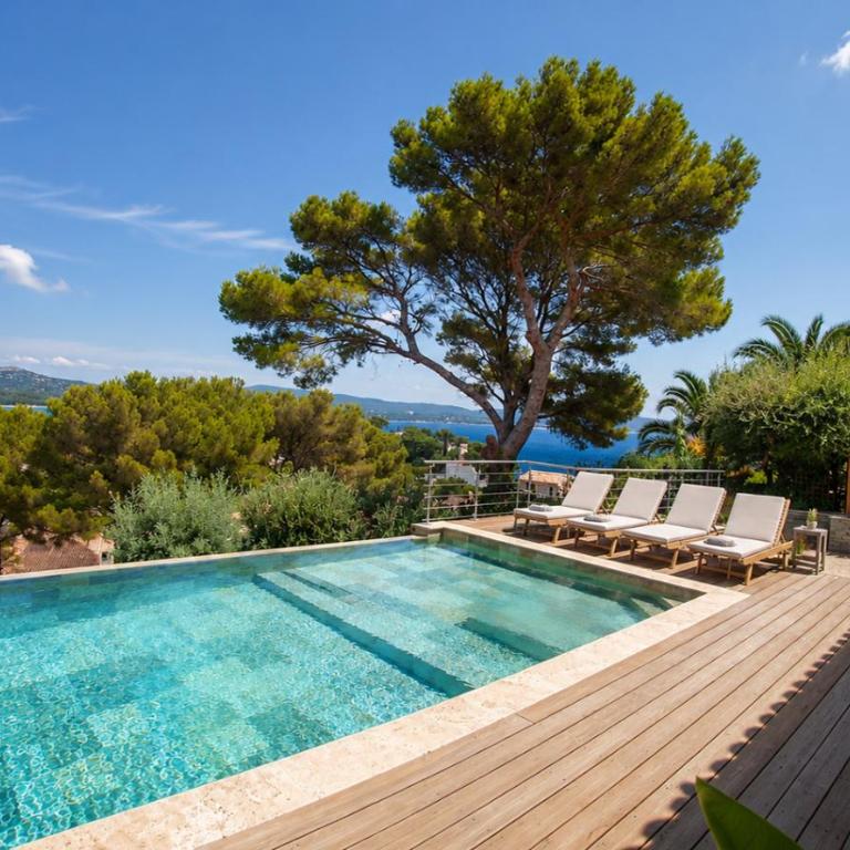 Villa Bellevue, magnifique vue mer! Piscine chauffée, à10 mns de la plage et du centre! - Villa - 54