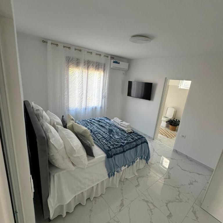 Luka Vacation House - Kuća sa 2 Spavaće Sobe - 1