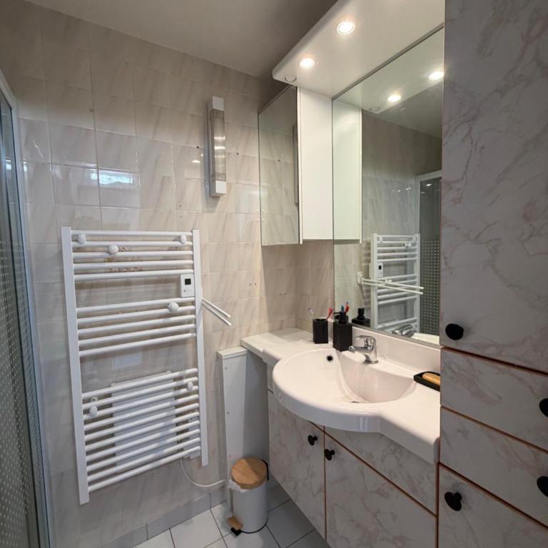 La maison de la mer - Three-Bedroom House - 10